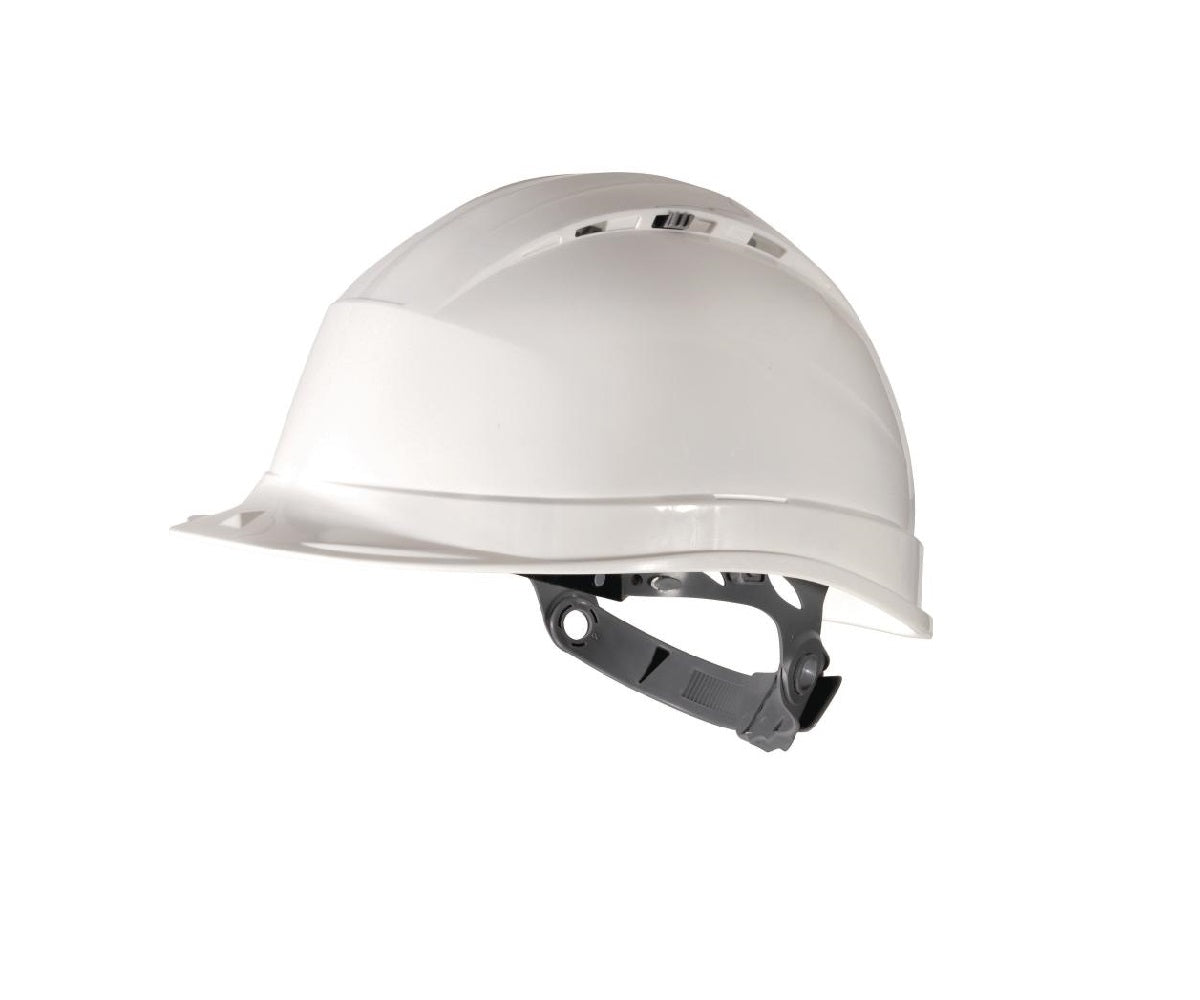 HELMET WITH ADJUSTABLE VENTILATION